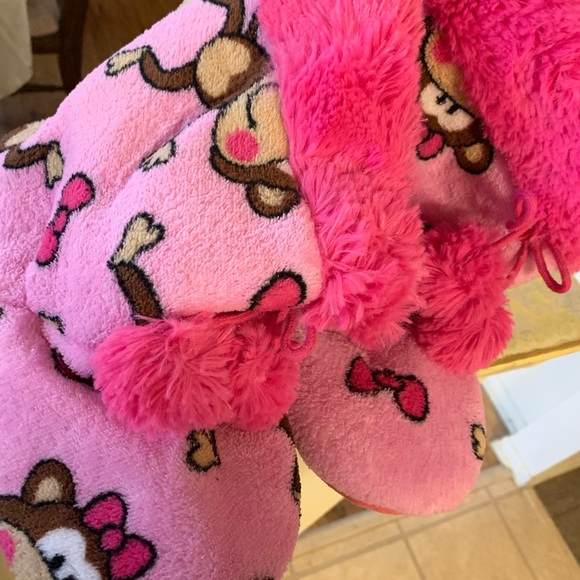 Adult women monkey slippers size 7-8 - Picture 2 of 5